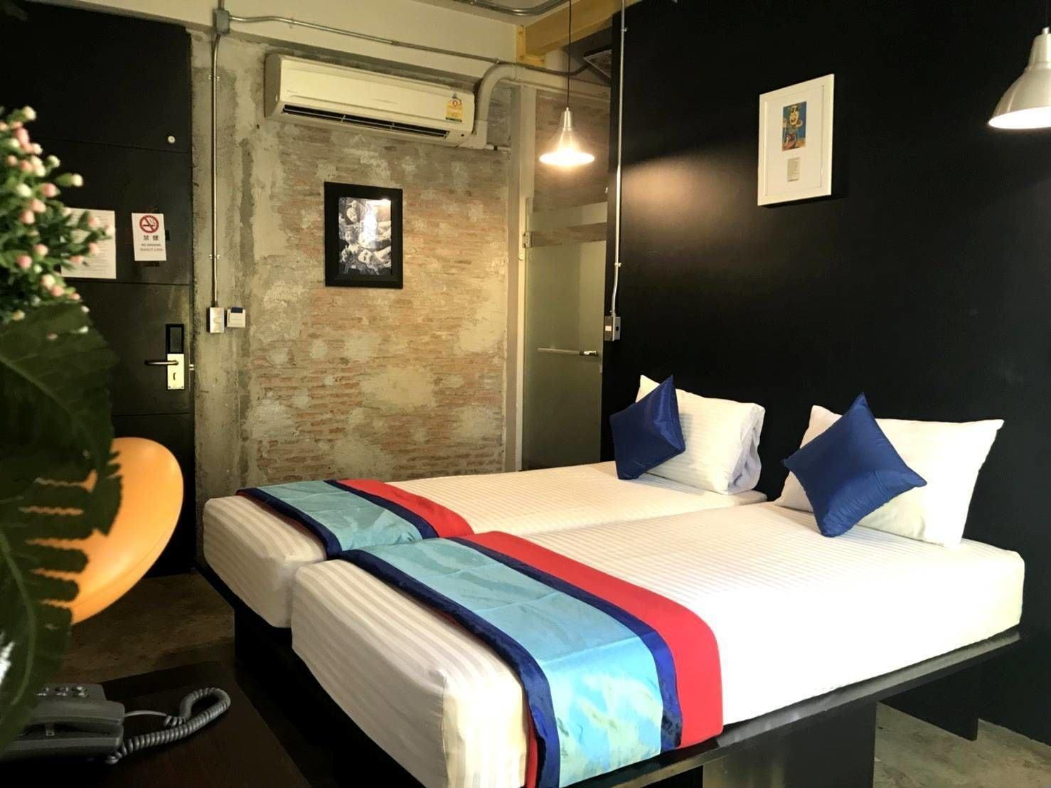 Silom Art Hostel Bangkok Kültér fotó