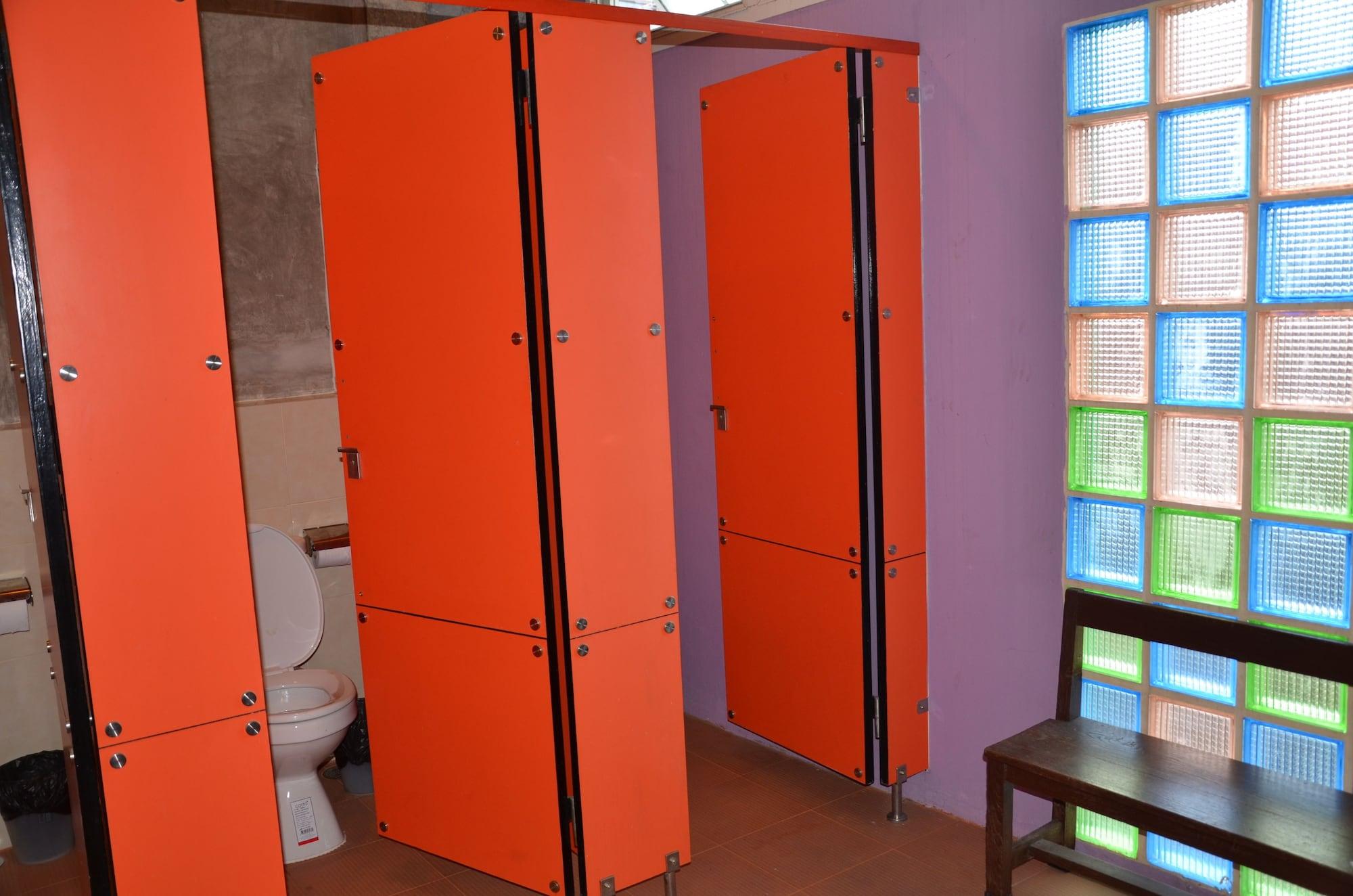 Silom Art Hostel Bangkok Kültér fotó