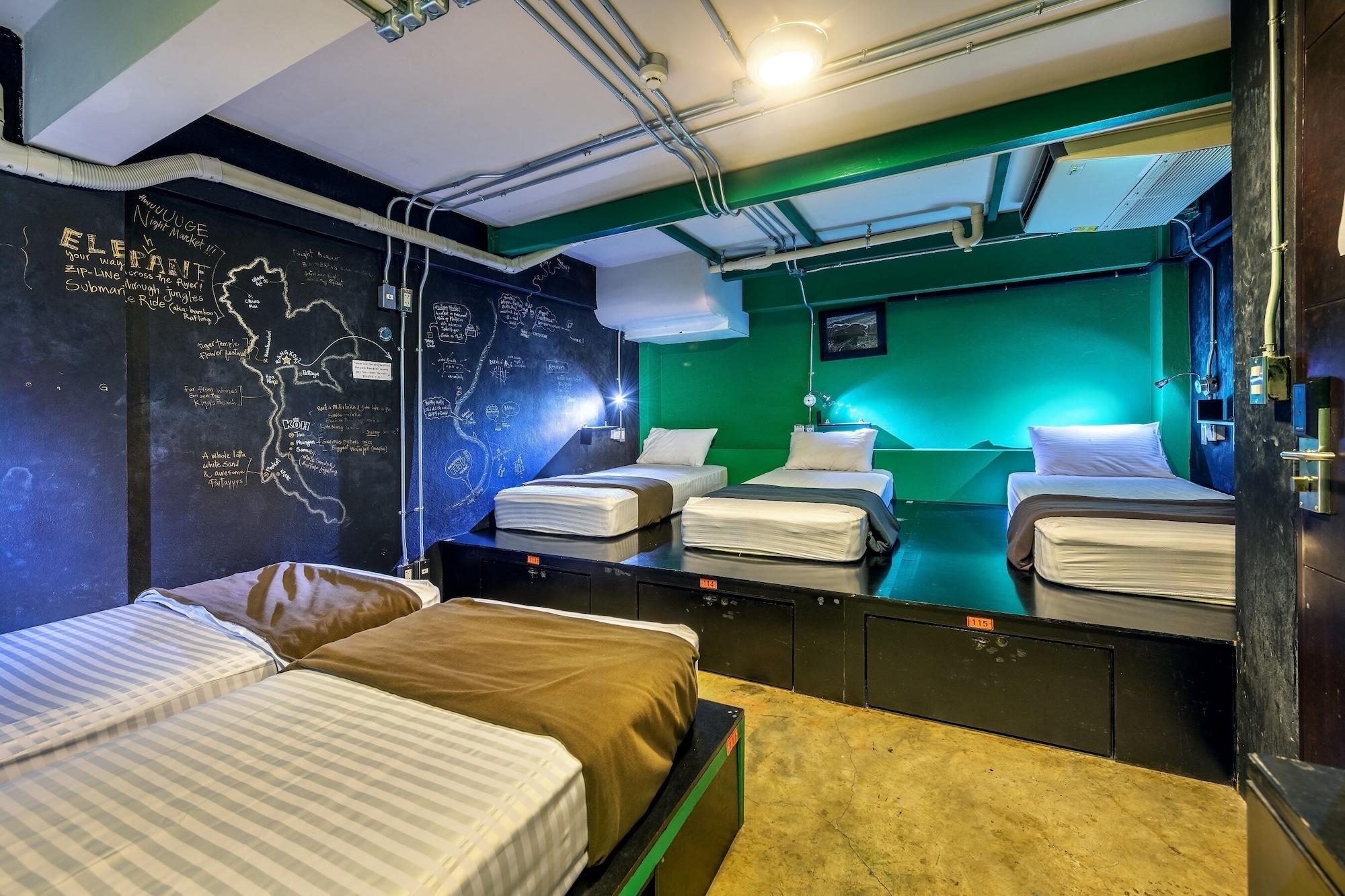 Silom Art Hostel Bangkok Kültér fotó