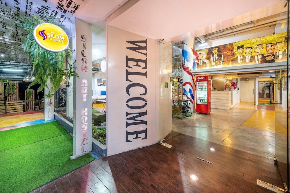 Silom Art Hostel Bangkok Kültér fotó