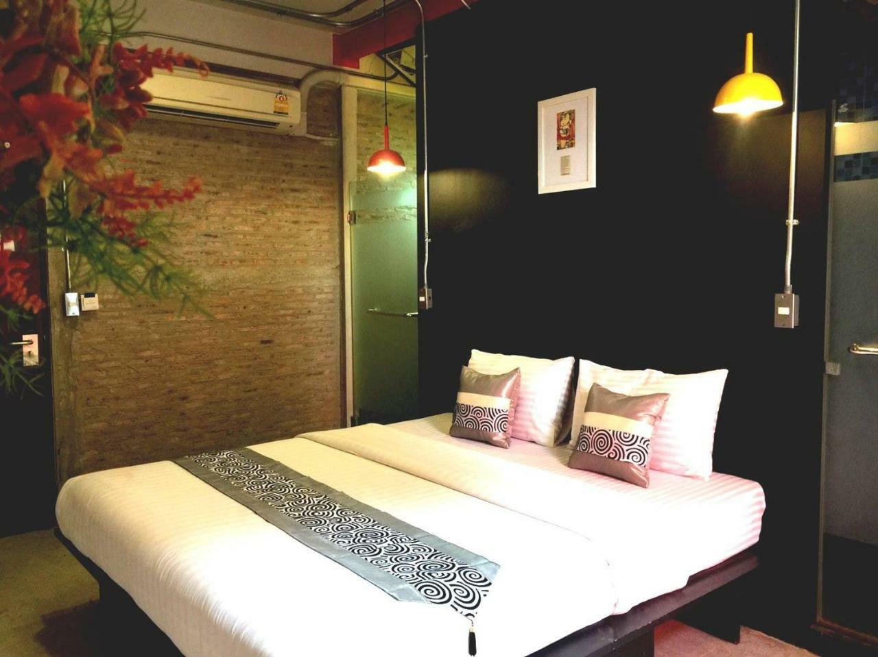 Silom Art Hostel Bangkok Kültér fotó