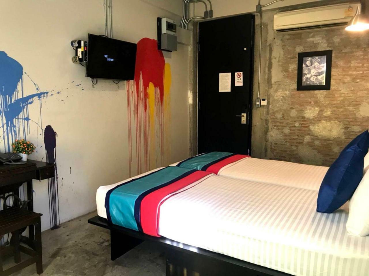 Silom Art Hostel Bangkok Kültér fotó