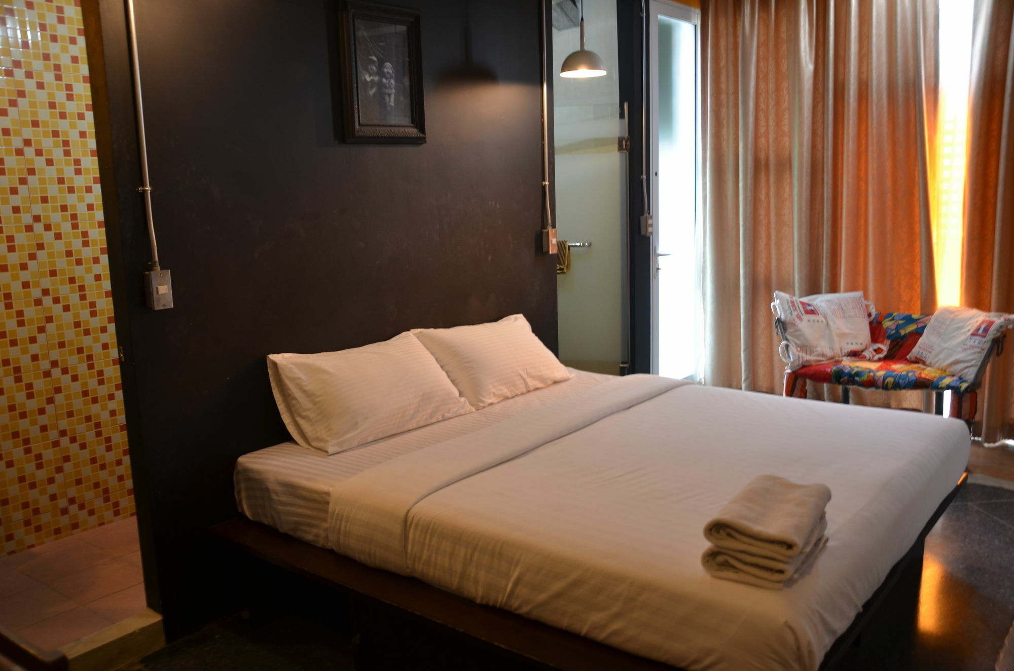 Silom Art Hostel Bangkok Kültér fotó