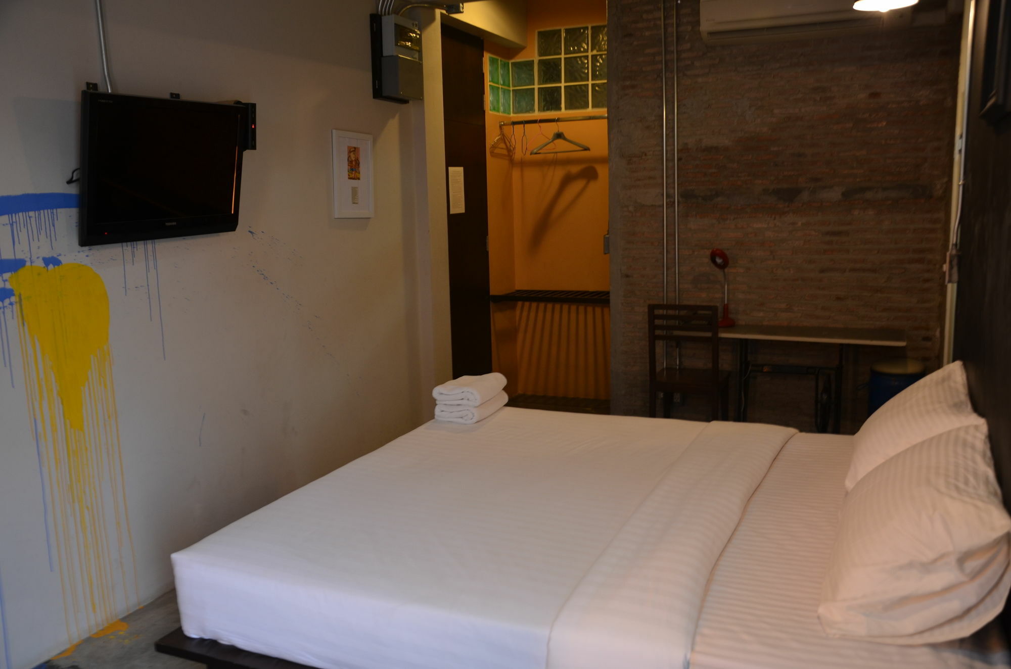 Silom Art Hostel Bangkok Kültér fotó