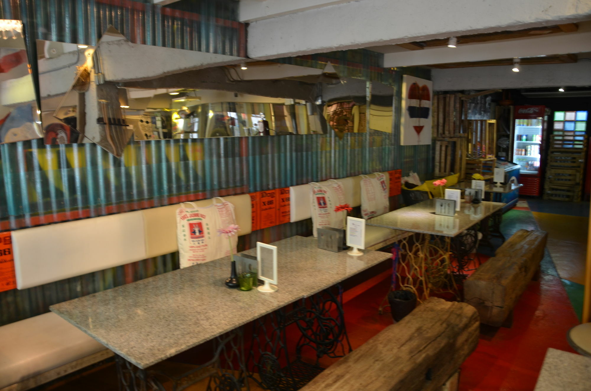 Silom Art Hostel Bangkok Kültér fotó