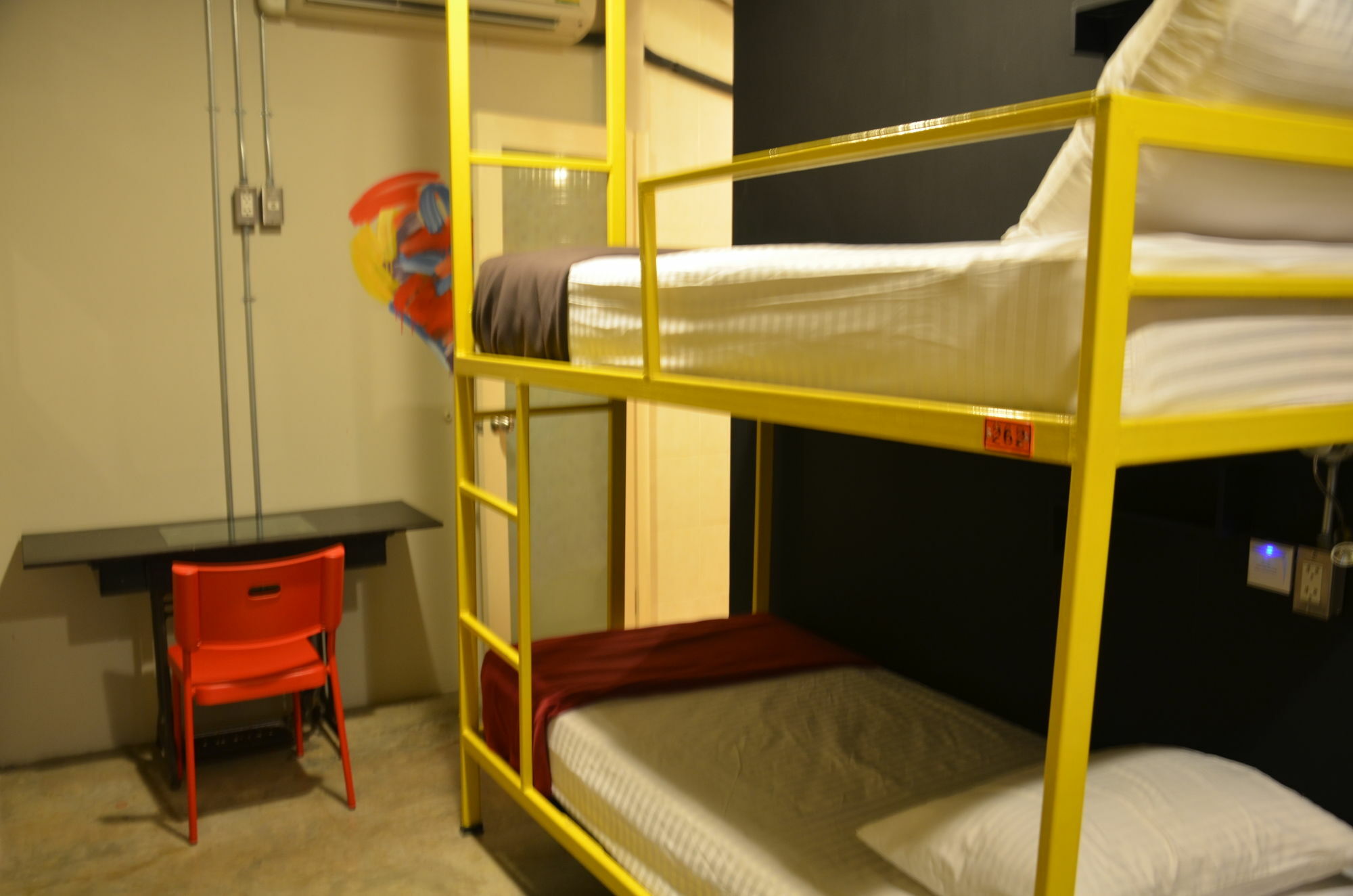 Silom Art Hostel Bangkok Kültér fotó