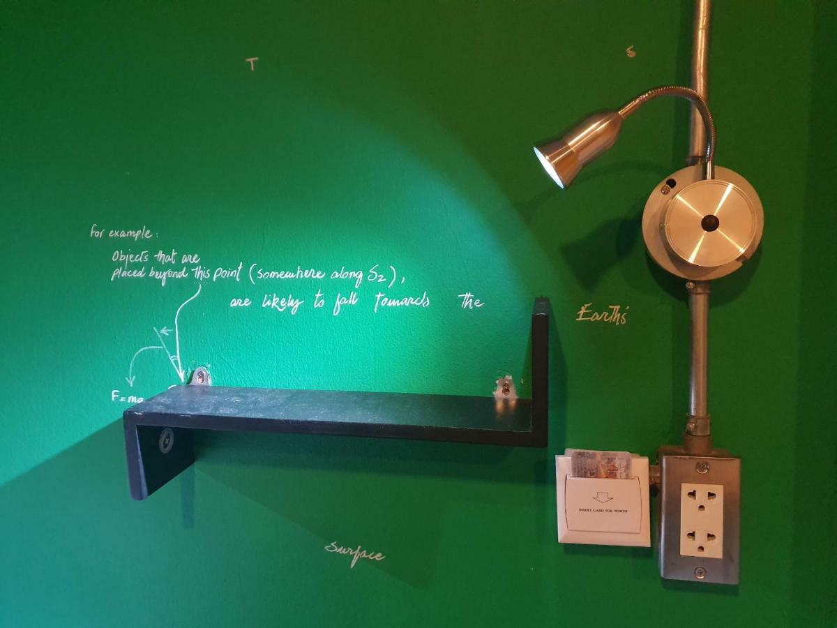Silom Art Hostel Bangkok Kültér fotó