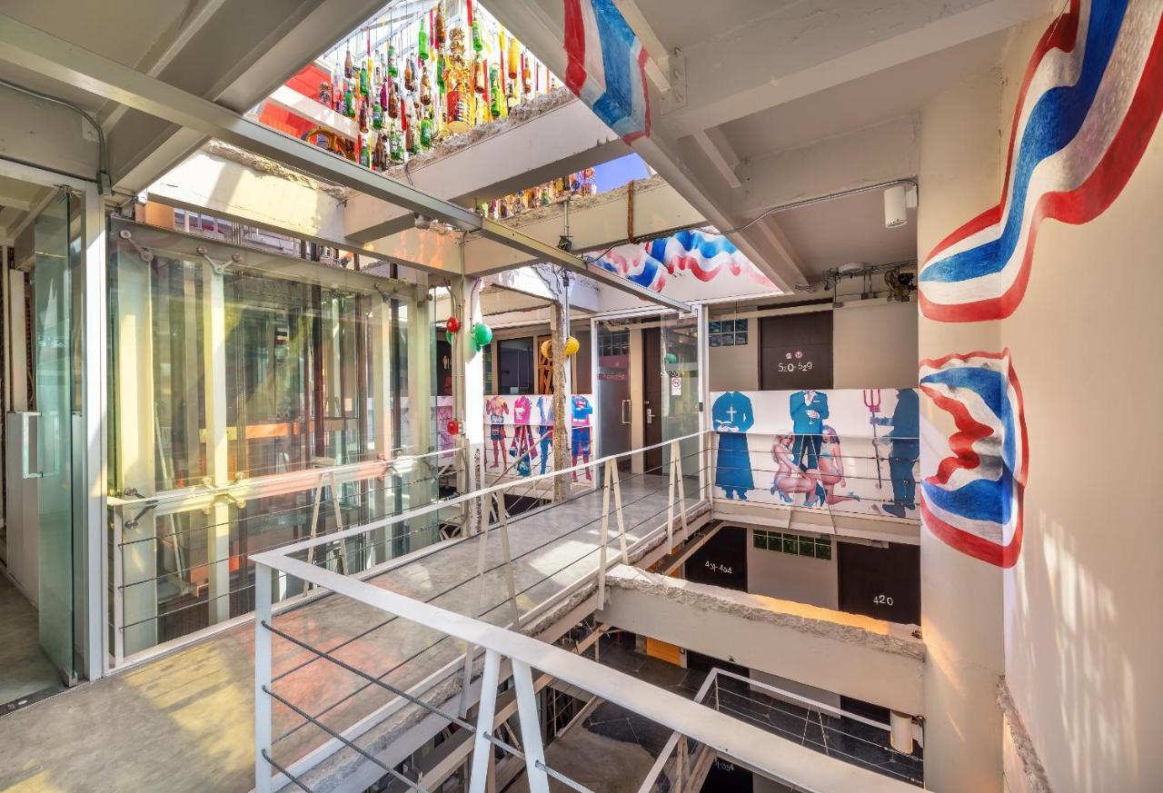 Silom Art Hostel Bangkok Kültér fotó
